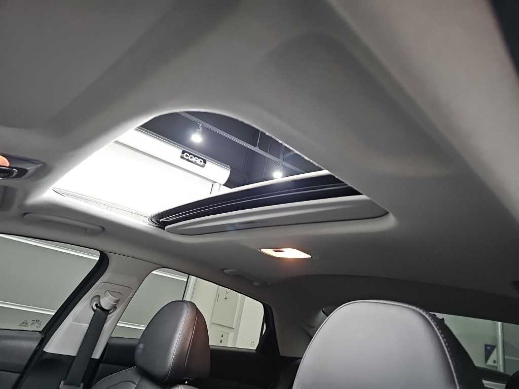 Hyundai Avante — photo 14