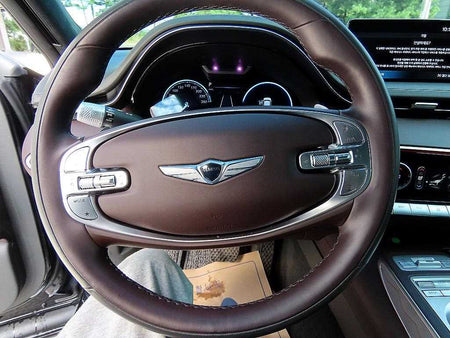Genesis GV70 — photo 08