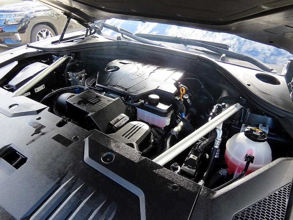 Genesis GV70 — photo 19