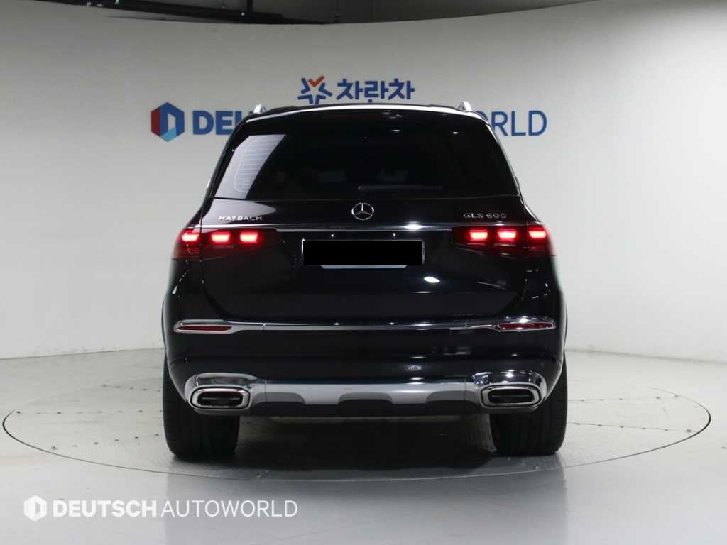 Mercedes-Benz GLS-Class — photo 04