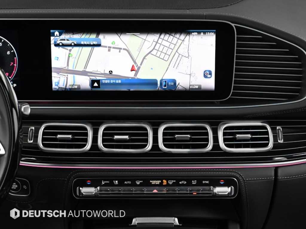 Mercedes-Benz GLS-Class — photo 14
