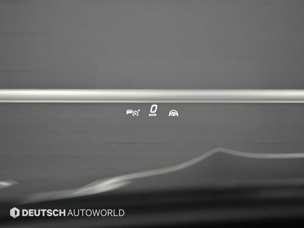 Mercedes-Benz GLS-Class — photo 17