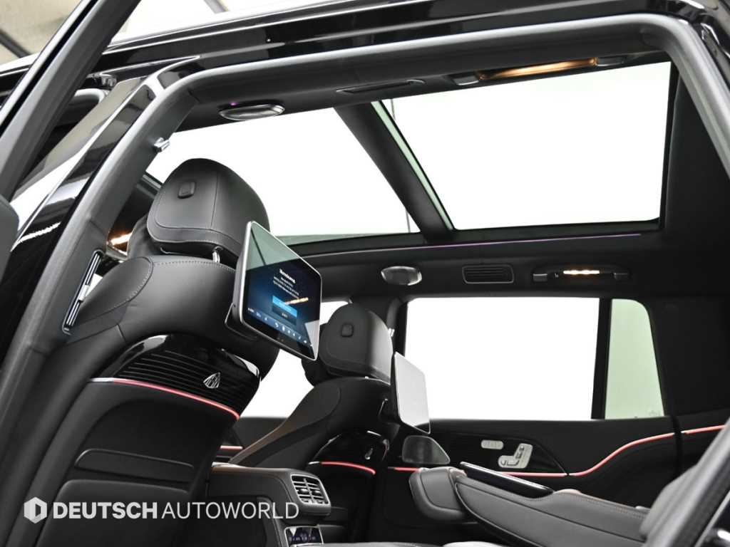 Mercedes-Benz GLS-Class — photo 18