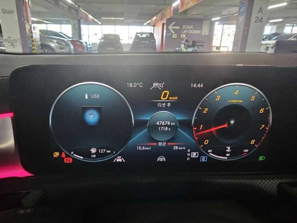 Mercedes-Benz CLA-Class — photo 08