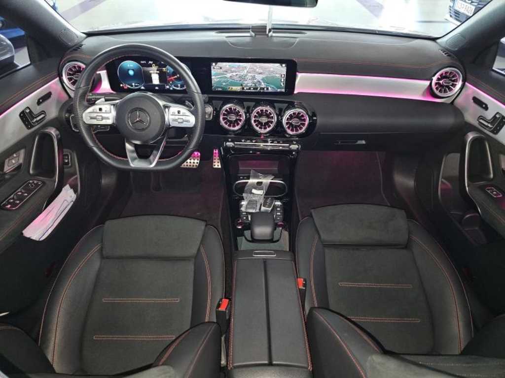 Mercedes-Benz CLA-Class — photo 13