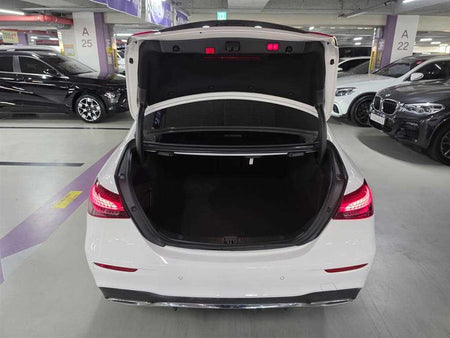 Mercedes-Benz E-Class — photo 05