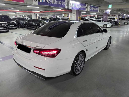 Mercedes-Benz E-Class — photo 06