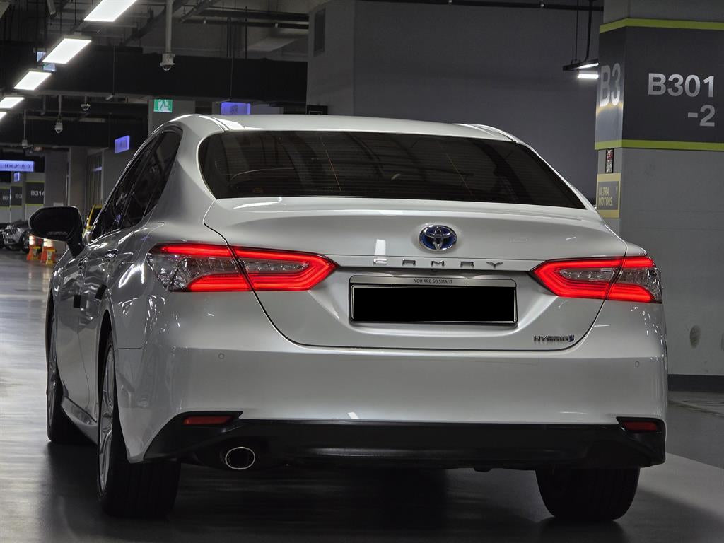 Toyota Camry — photo 04