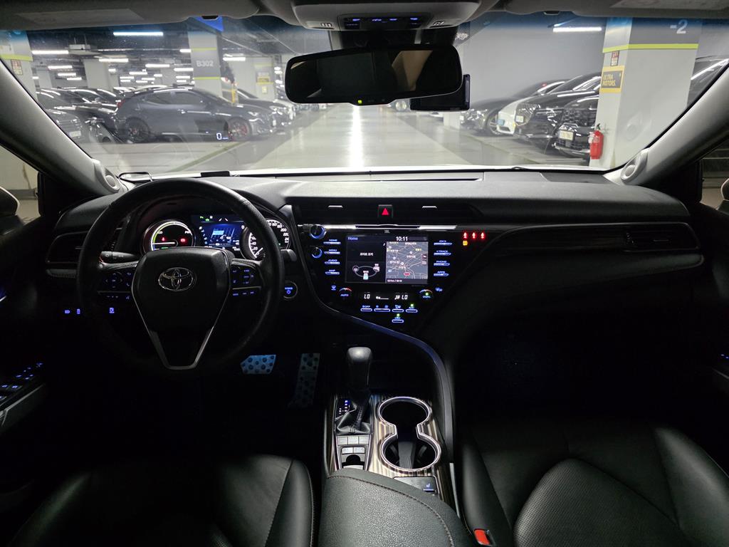 Toyota Camry — photo 05
