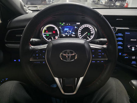 Toyota Camry — photo 09