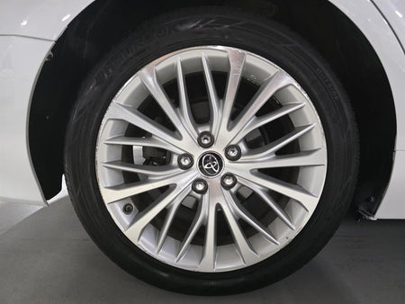 Toyota Camry — photo 19