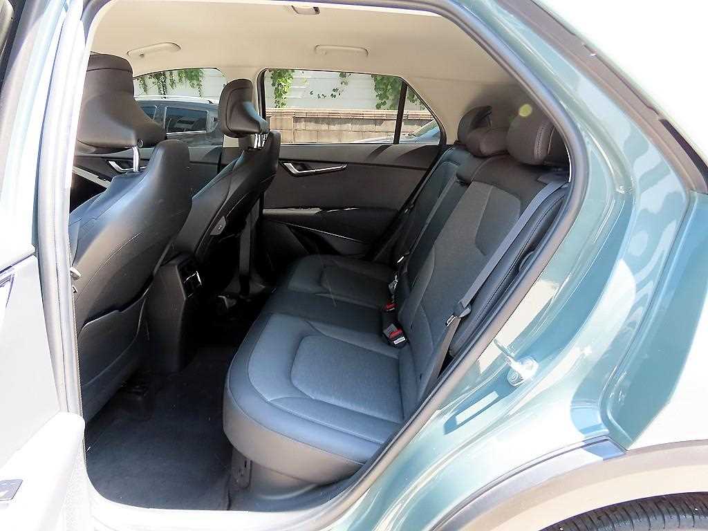 Kia Niro — photo 06
