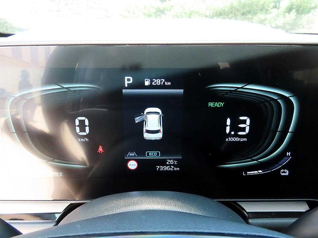 Kia Niro — photo 09