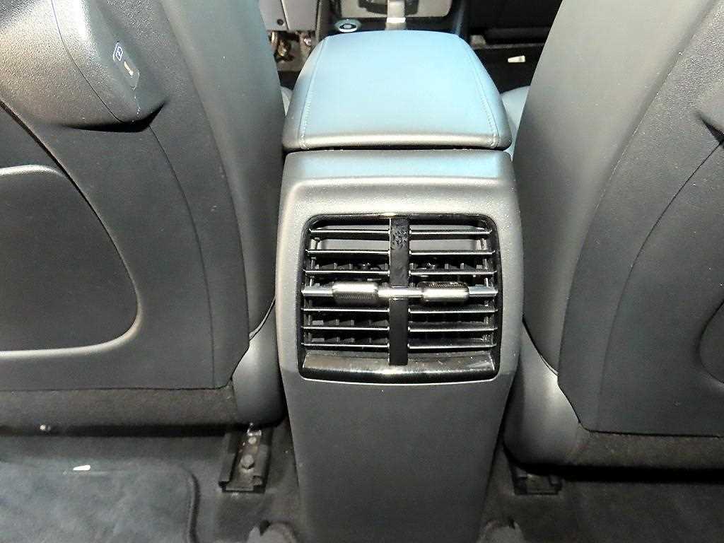 Kia Niro — photo 17