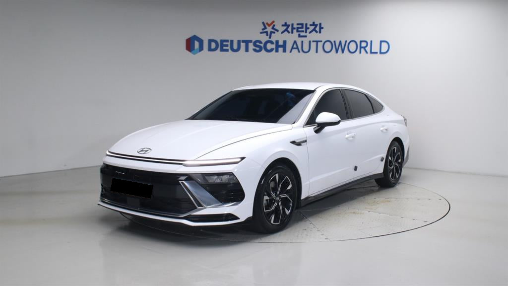 Hyundai Sonata — photo 01