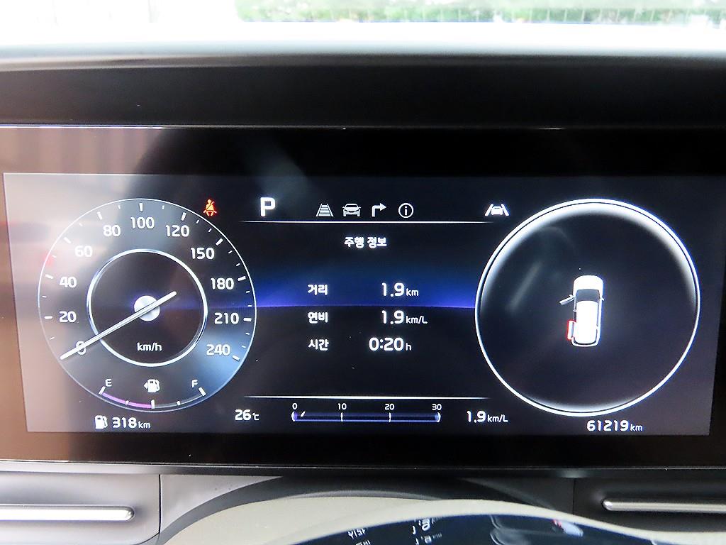 Kia Carnival — photo 09