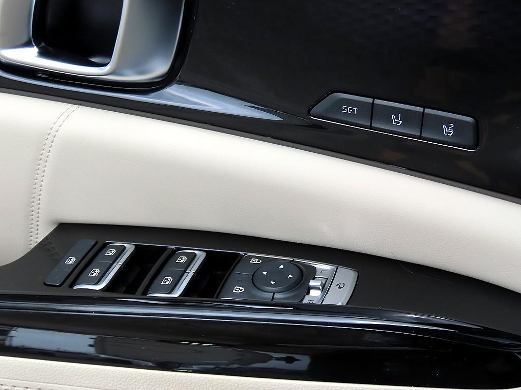 Kia Carnival — photo 11