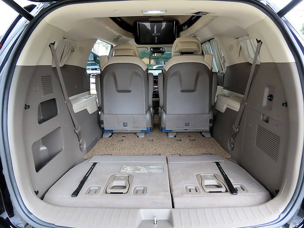 Kia Carnival — photo 17