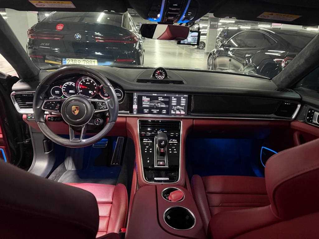 Porsche Panamera — photo 10