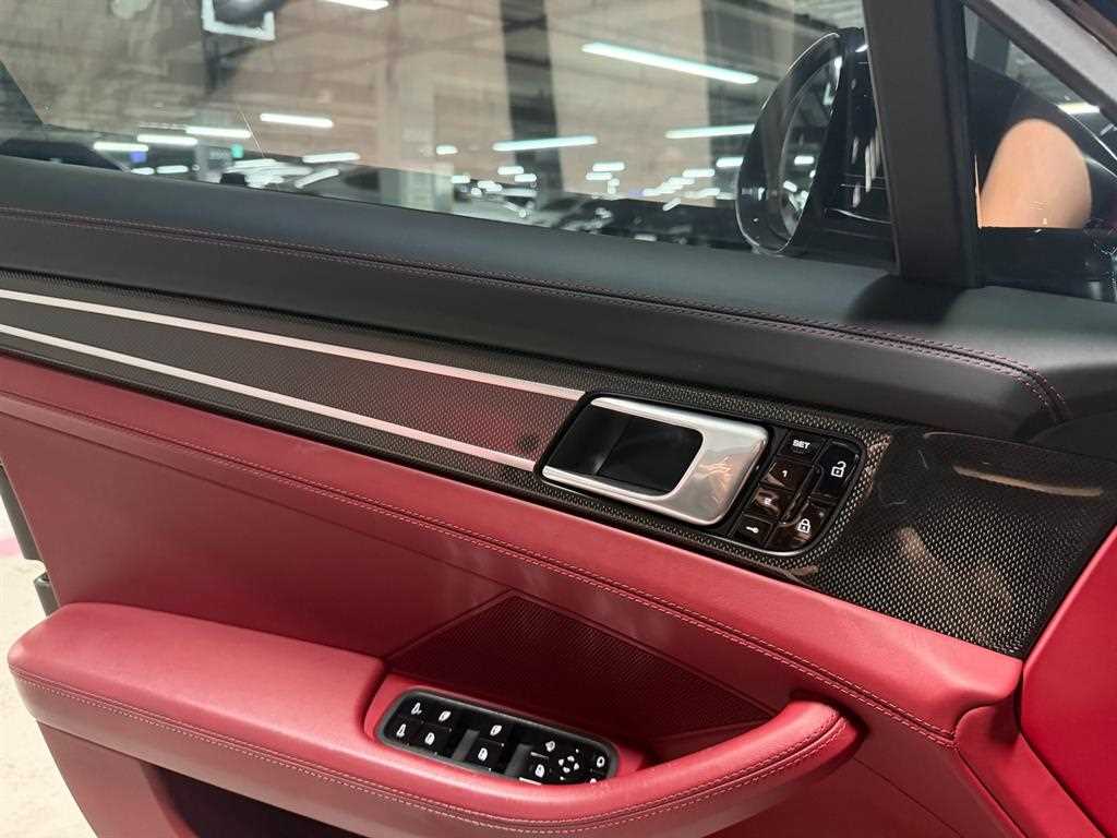Porsche Panamera — photo 19