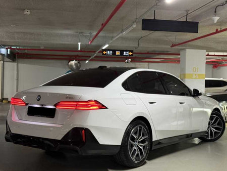 BMW 5-Series — photo 02