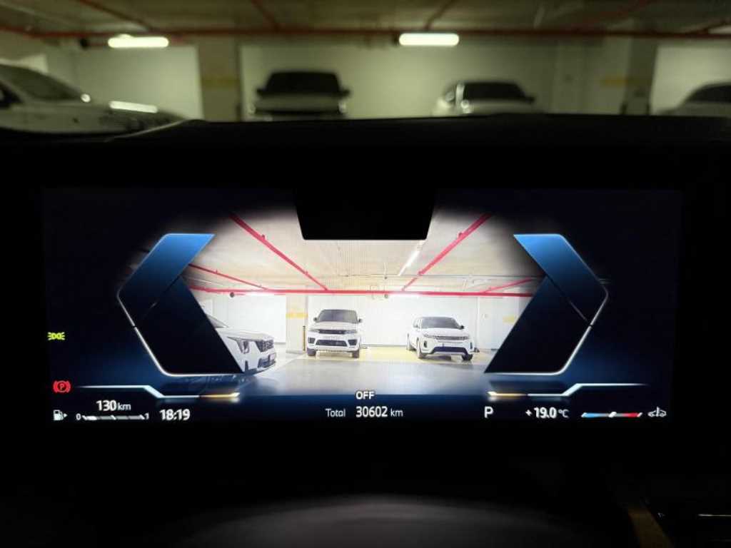 BMW 5-Series — photo 12