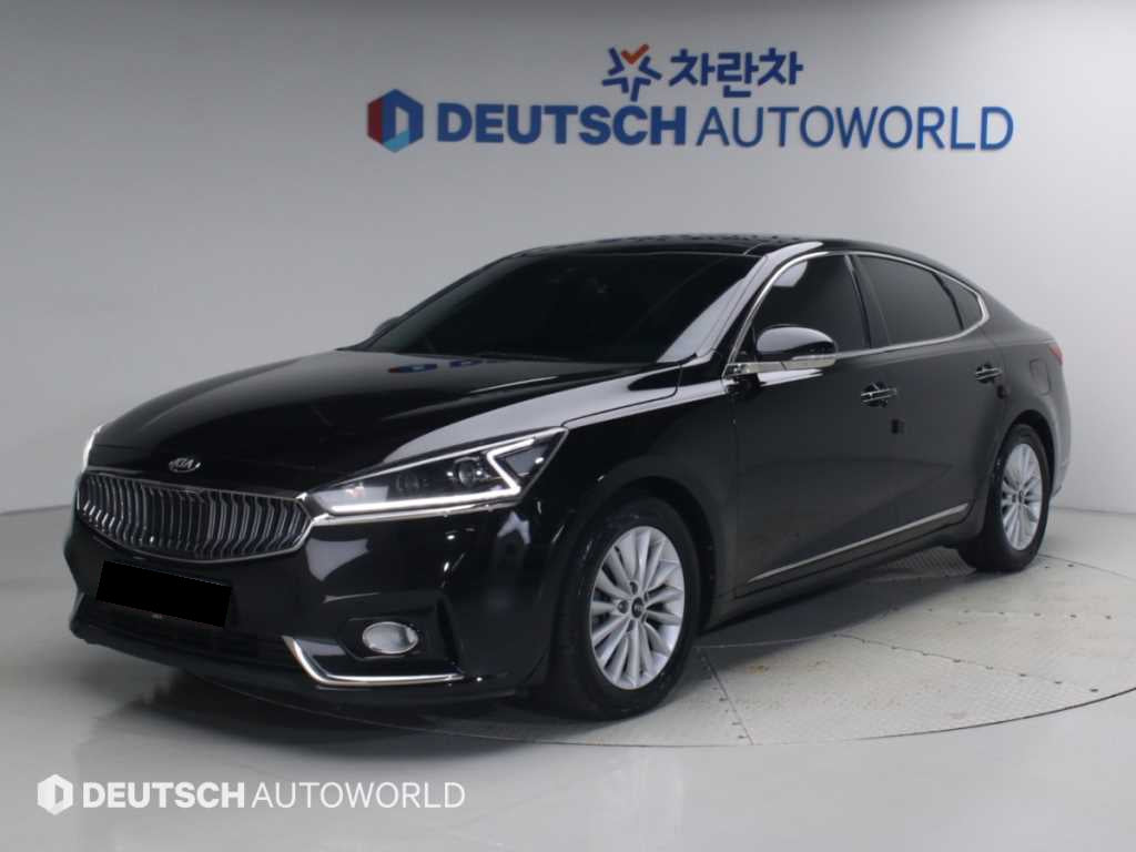 Kia K7 — photo 01
