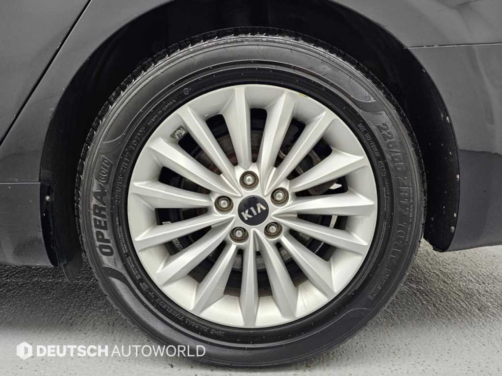Kia K7 — photo 05