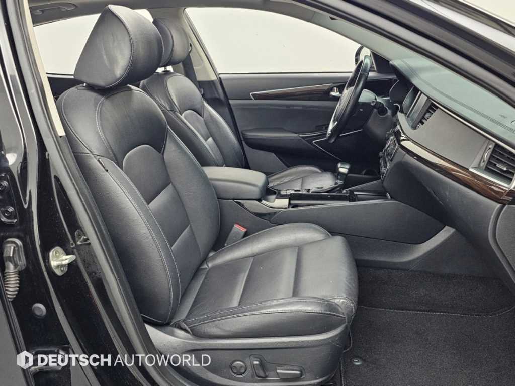 Kia K7 — photo 10