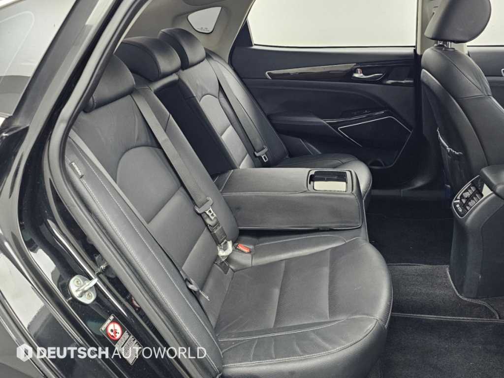 Kia K7 — photo 12
