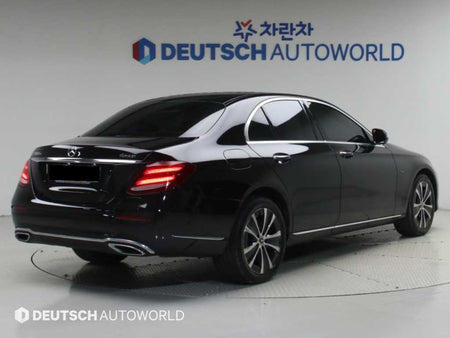 Mercedes-Benz E-Class — photo 02