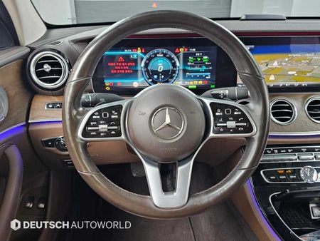 Mercedes-Benz E-Class — photo 13