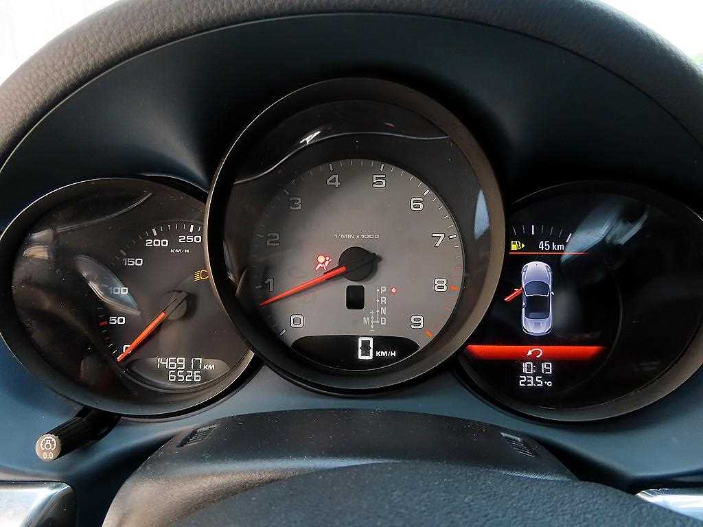 Porsche Boxster — photo 13