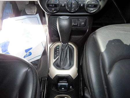 Jeep Renegade — photo 09
