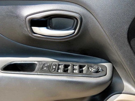 Jeep Renegade — photo 10