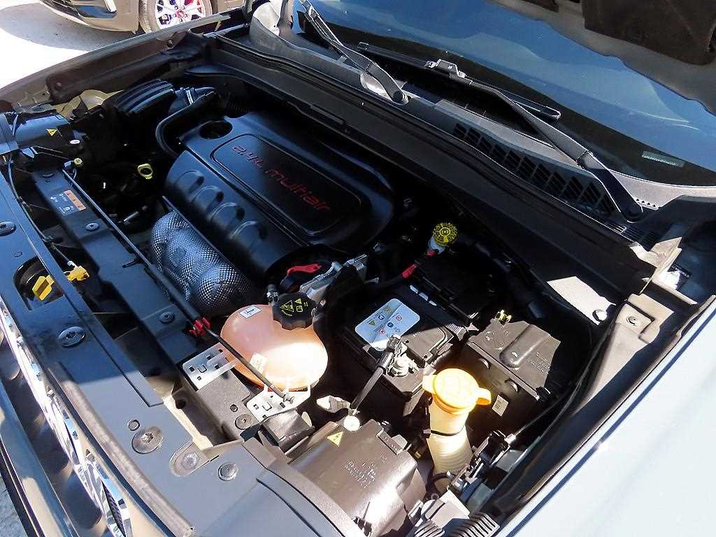 Jeep Renegade — photo 18