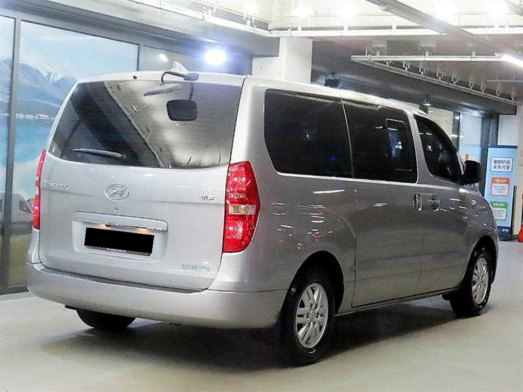 Hyundai Starex — photo 04
