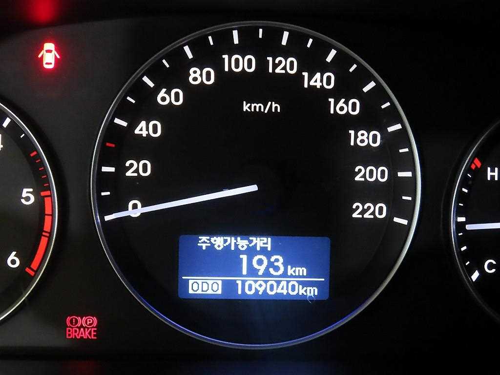 Hyundai Starex — photo 09