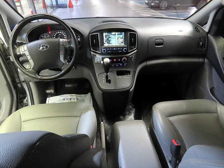 Hyundai Starex — photo 10