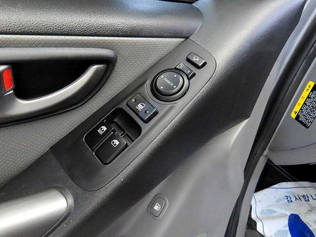 Hyundai Starex — photo 13