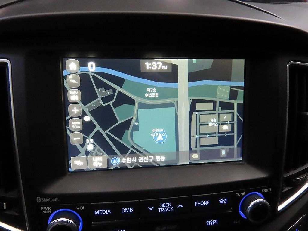 Hyundai Starex — photo 15