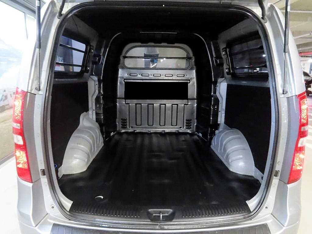 Hyundai Starex — photo 18