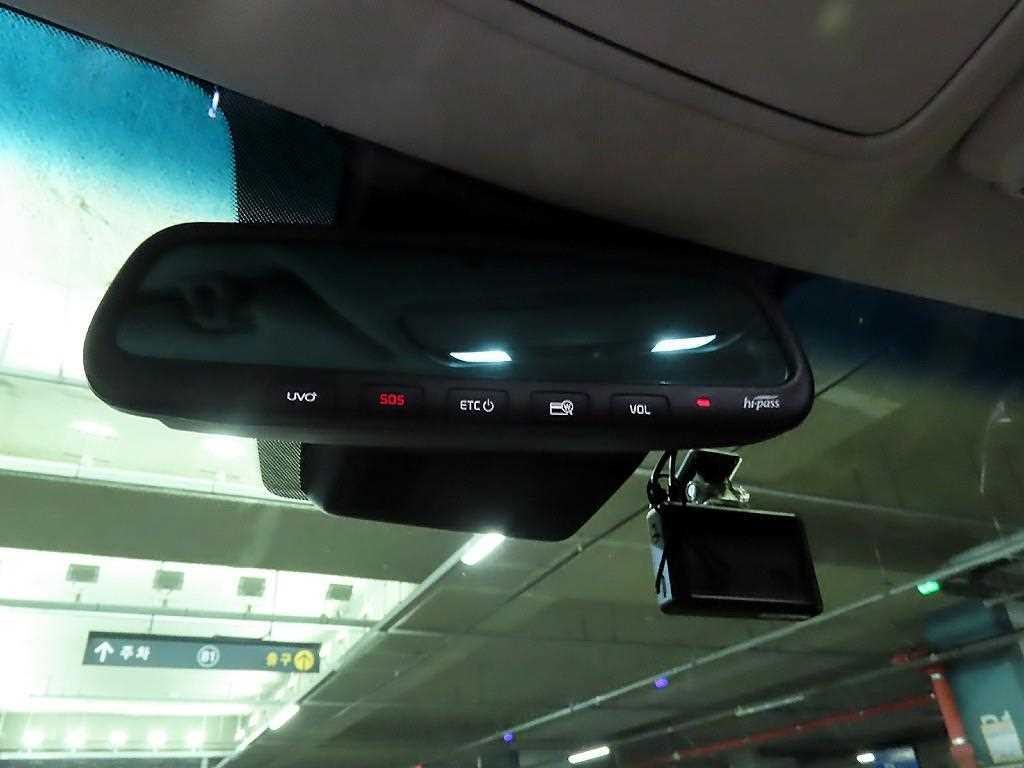 Kia K7 — photo 15