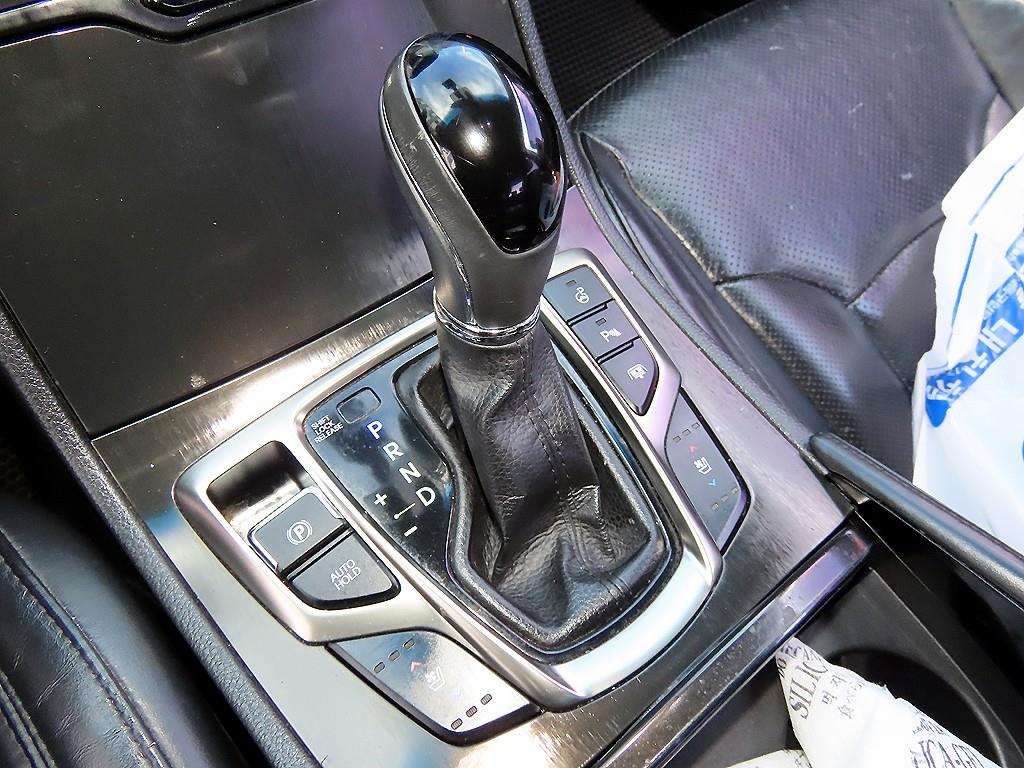 Hyundai Grandeur — photo 10