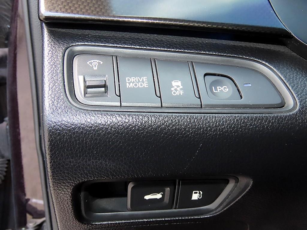 Hyundai Grandeur — photo 12