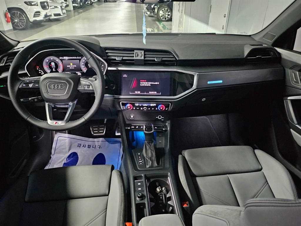 Audi Q3 — photo 04