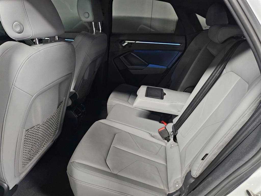 Audi Q3 — photo 05