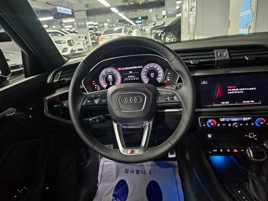 Audi Q3 — photo 06