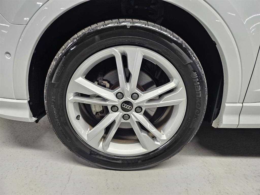 Audi Q3 — photo 16