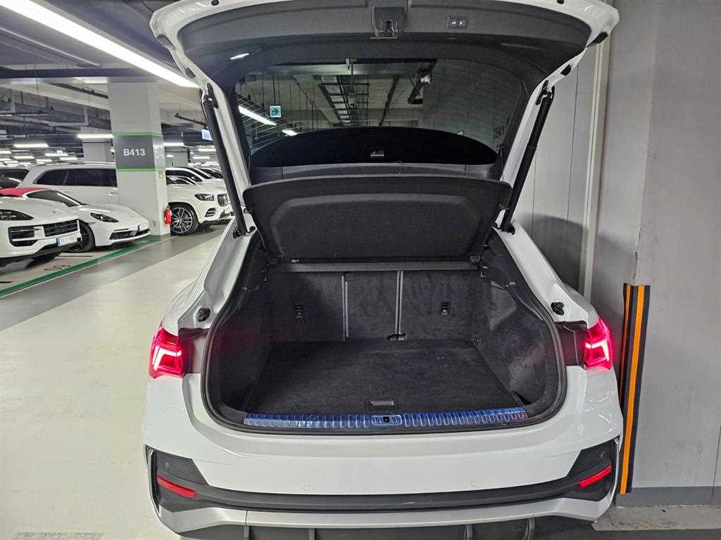 Audi Q3 — photo 17